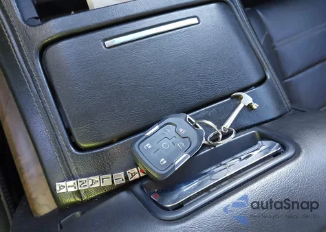 2018 GMC Yukon Xl Denali z USA, uszkodzony, nr VIN 1GKS2HKJXJR178801